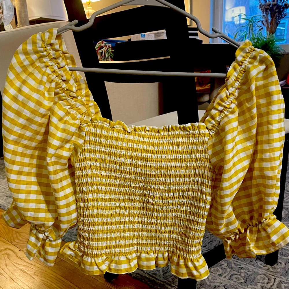 Cute gingham shirt